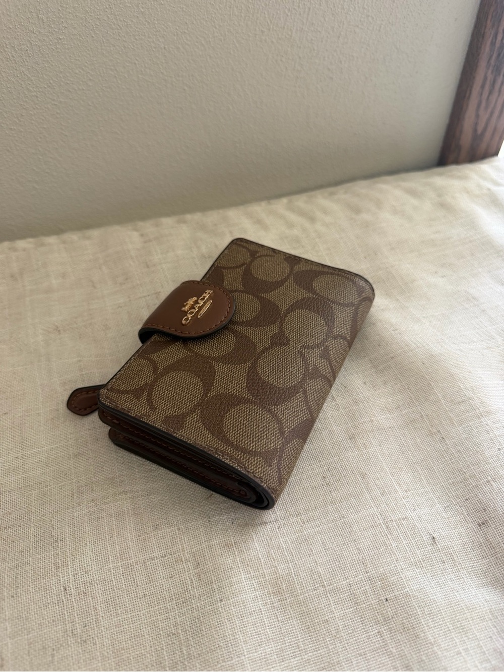 Coach Brown Signature C Compact Leather Wallet - Picture 3 of 7